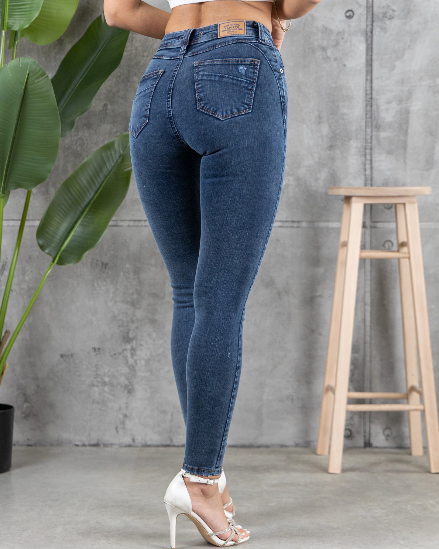 Ženska Regular Farmerica 696
